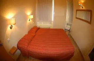 Residencial Castromira Apartment Lissabon